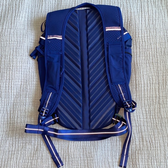 Lululemon Run All Day Backpack II Blueberry Jam - Picture 15 of 15